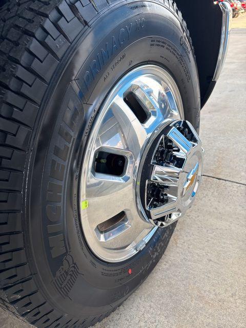 2026 Chevrolet Silverado 3500HD Crew Cab, Long Bed, LT Dual Rear Wheel, RWD
