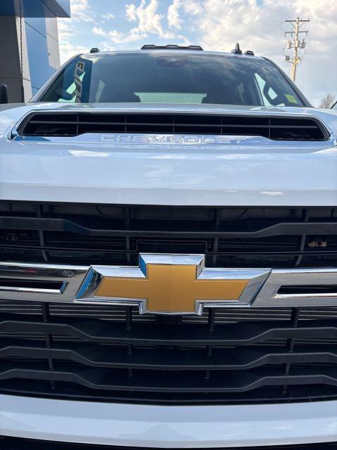 2026 Chevrolet Silverado 3500HD Crew Cab, Long Bed, LT Dual Rear Wheel, RWD