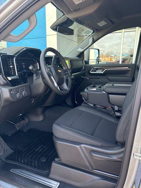 2026 Chevrolet Silverado 2500HD Crew Cab, Standard Bed, LT, 4WD