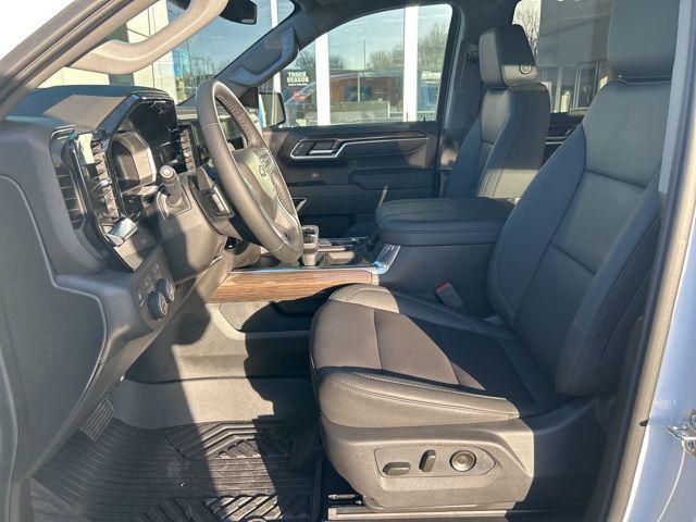 2026 Chevrolet Silverado 1500 4WD Crew Cab Short Bed RST