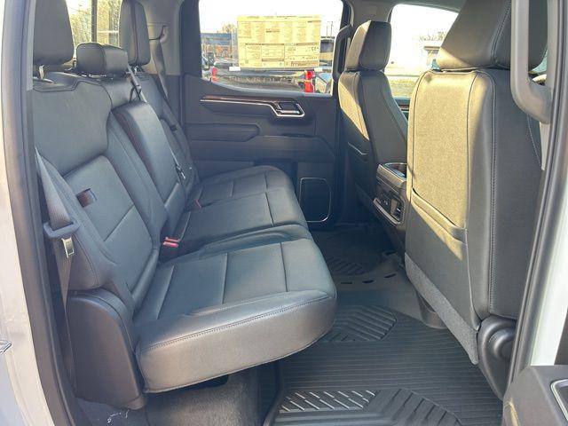 2026 Chevrolet Silverado 1500 4WD Crew Cab Short Bed RST
