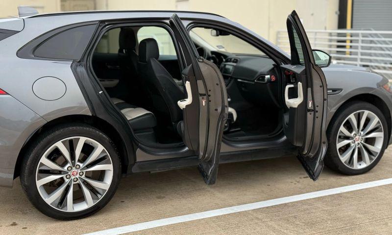 2018 Jaguar F-PACE 25t R-Sport