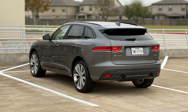 2018 Jaguar F-PACE 25t R-Sport