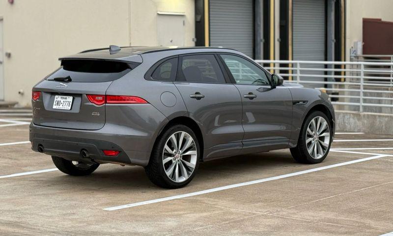 2018 Jaguar F-PACE 25t R-Sport