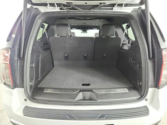 2023 Chevrolet Suburban 4WD Premier