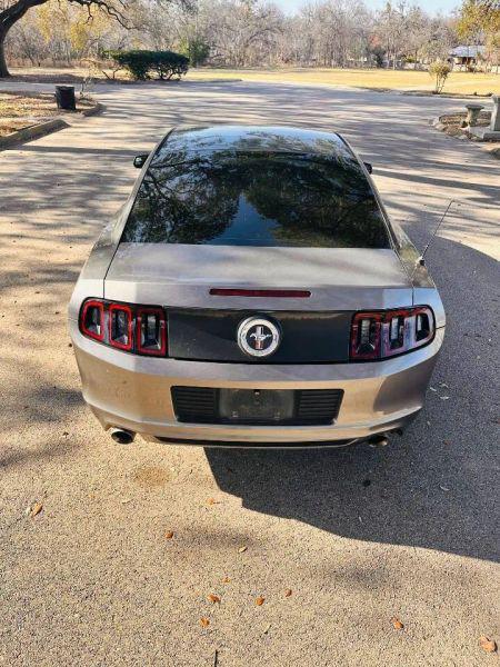 2014 Ford Mustang V6