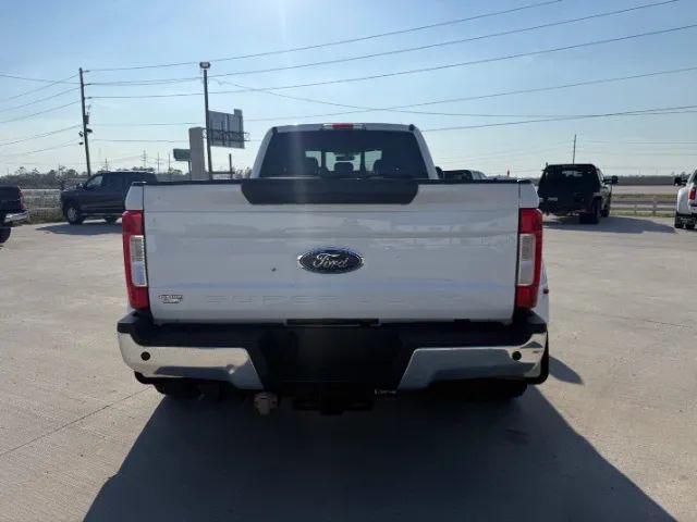 2017 Ford F-350 LARIAT