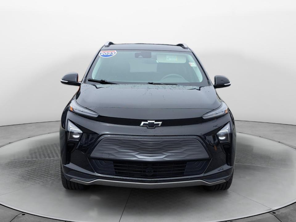 Used 2023 Chevrolet Bolt EUV LT with VIN 1G1FY6S09P4126890 for sale in Winston-Salem, NC