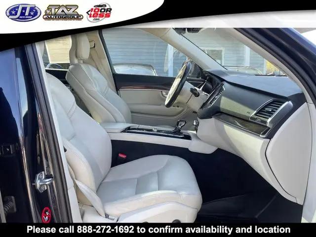 2017 Volvo XC90 T6 Momentum