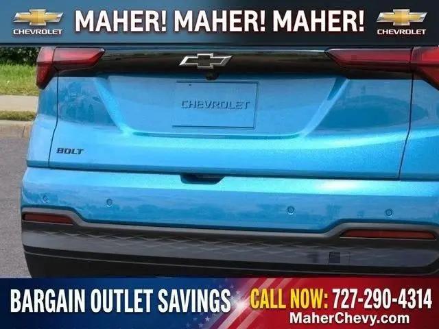 2027 Chevrolet Bolt LT FWD