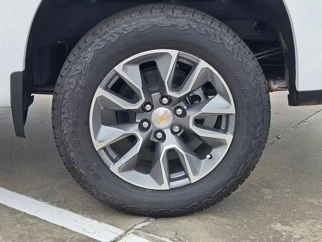 2026 Chevrolet Silverado 1500 4WD Crew Cab Standard Bed LT