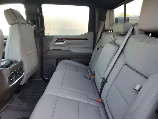 2026 GMC Sierra 1500 Crew Cab, Short Bed, SLT, 4WD