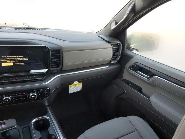 2026 GMC Sierra 1500 Crew Cab, Short Bed, SLT, 4WD
