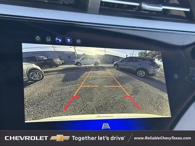 2027 Chevrolet Bolt LT FWD