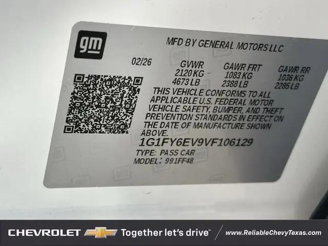 2027 Chevrolet Bolt LT FWD