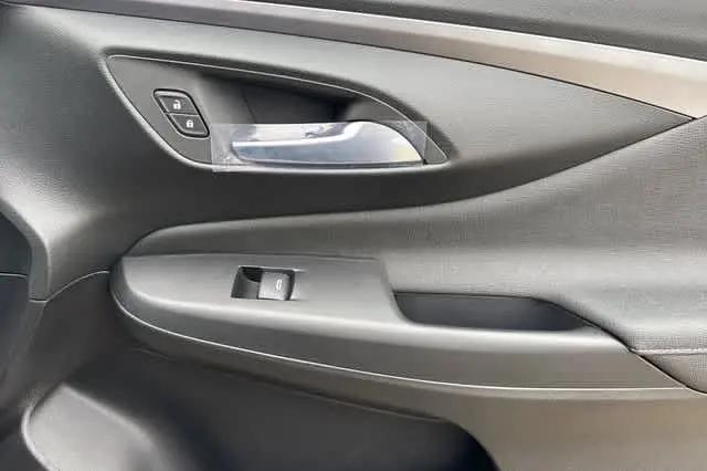 2026 Buick NV Preferred FWD