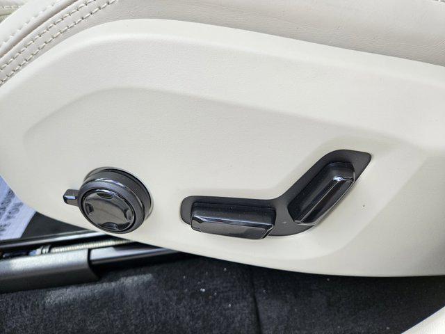 2026 Volvo XC90 Ultra, B6 AWD Gas (mild hybrid), Gasoline, Bright, 7 Seats