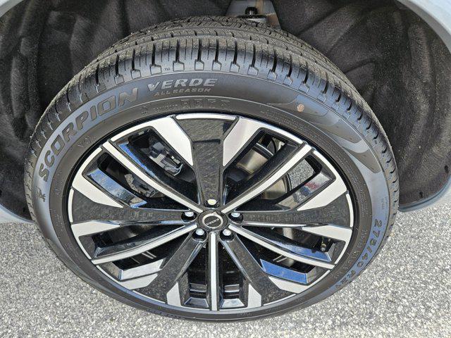 2026 Volvo XC90 Ultra, B6 AWD Gas (mild hybrid), Gasoline, Bright, 7 Seats