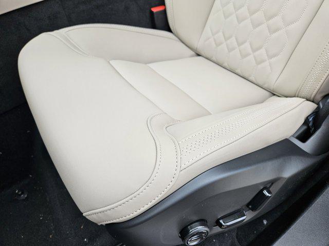 2026 Volvo XC90 Core, B5 AWD Gas (mild hybrid), Gasoline, Bright, 7 Seats