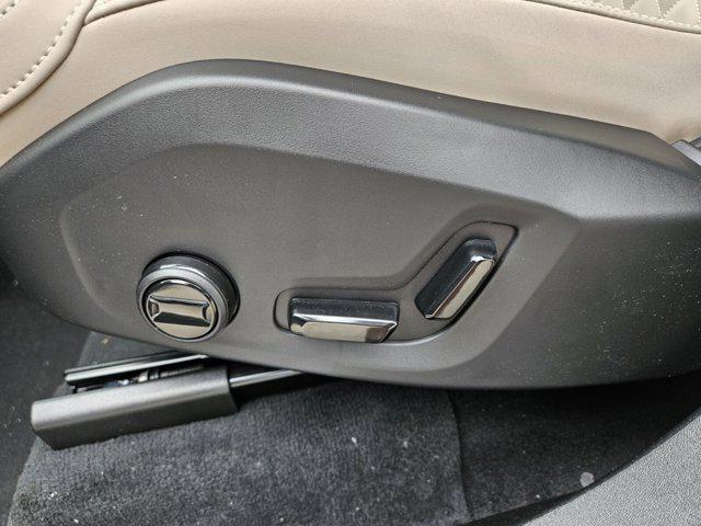 2026 Volvo XC90 Core, B5 AWD Gas (mild hybrid), Gasoline, Bright, 7 Seats