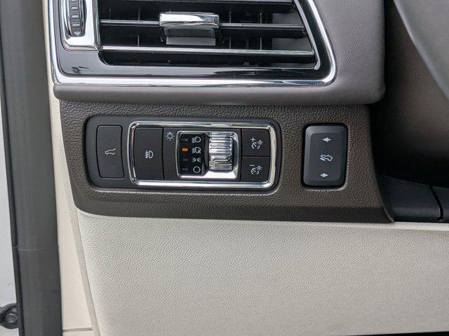 2023 Lincoln Navigator Black Label