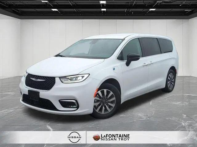 2024 Chrysler Pacifica Hybrid Select for sale in Troy, MI