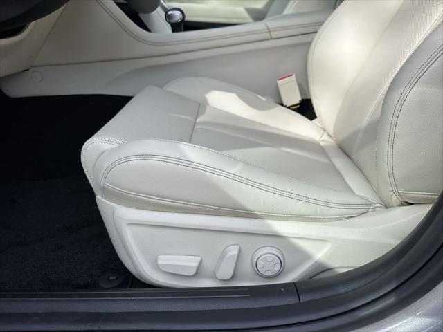 2026 Genesis G70 2.5T RWD