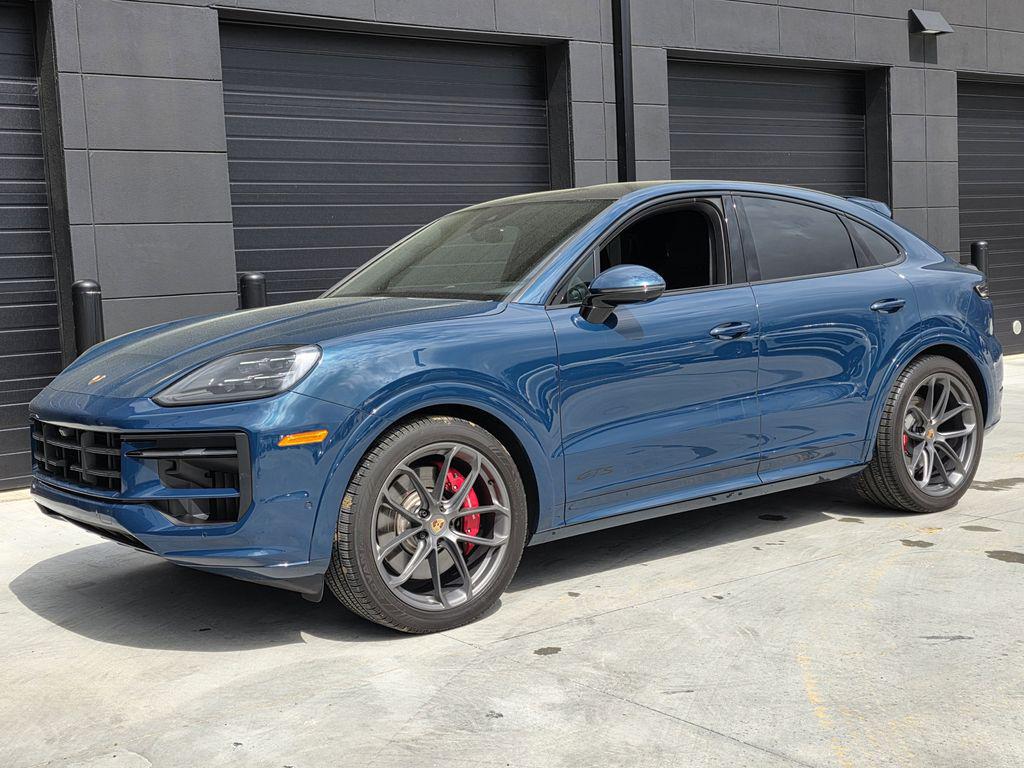 2025 Porsche Cayenne Coup GTS