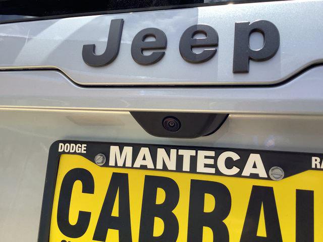 2026 Jeep Cherokee Laredo 4x4