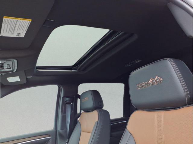 2026 Chevrolet Silverado 3500HD Crew Cab, Long Bed, High Country Dual Rear Wheel, RWD