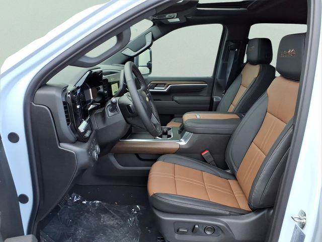 2026 Chevrolet Silverado 3500HD Crew Cab, Long Bed, High Country Dual Rear Wheel, RWD