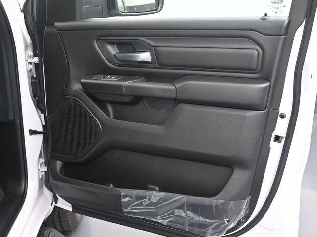 2026 Ram 1500 Express Crew Cab 4x4 57 Box