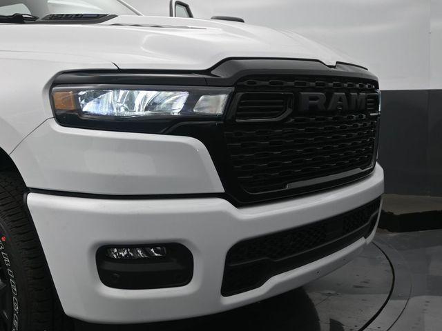 2026 Ram 1500 Express Crew Cab 4x4 57 Box