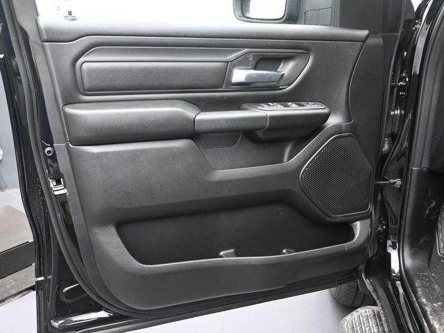 2026 Ram 1500 Express Crew Cab 4x4 57 Box