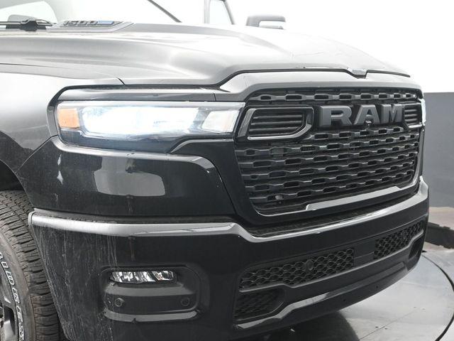 2026 Ram 1500 Express Crew Cab 4x4 57 Box