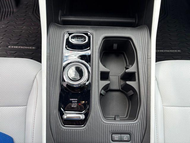 2026 Jeep Cherokee Limited 4x4