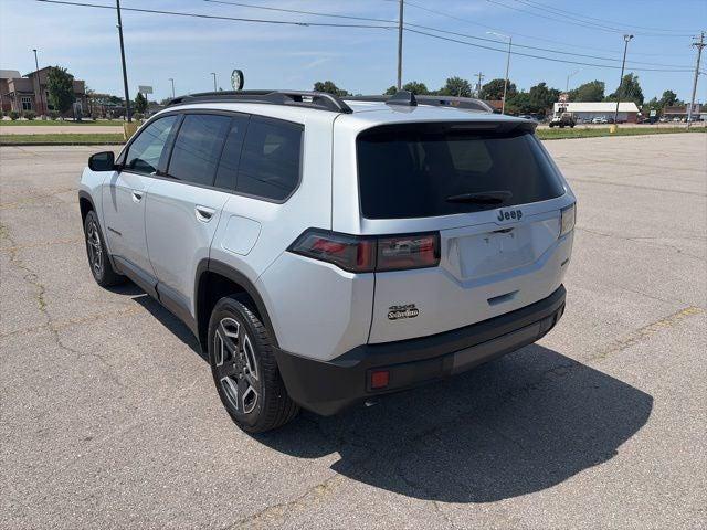 2026 Jeep Cherokee Laredo 4x4
