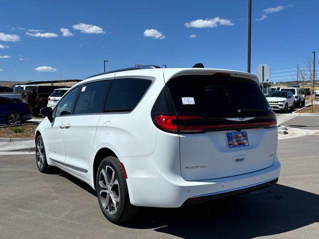 2026 Chrysler Pacifica Pinnacle AWD