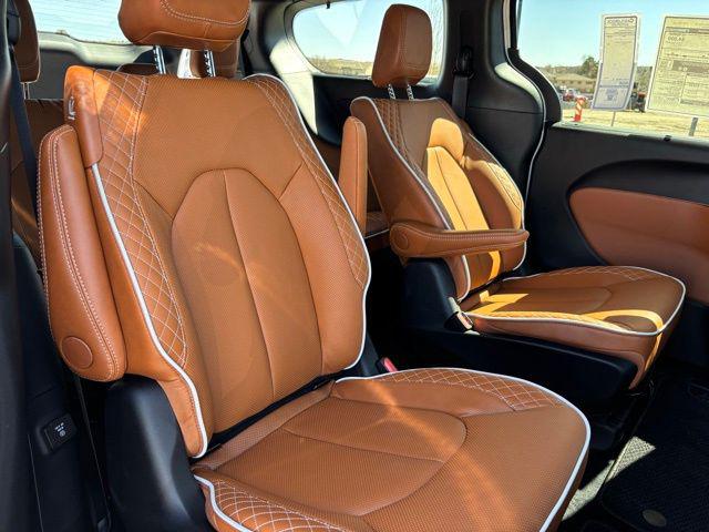 2026 Chrysler Pacifica Pinnacle AWD