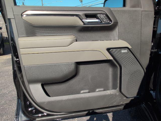2026 Chevrolet Silverado 1500 4WD Crew Cab Short Bed ZR2