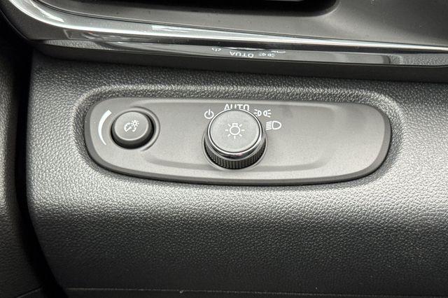 2026 Buick NV Preferred FWD