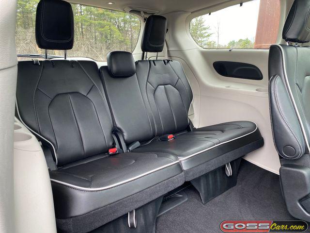 2023 Chrysler Pacifica Limited AWD