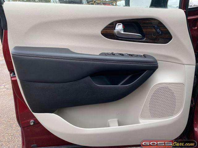 2023 Chrysler Pacifica Limited AWD