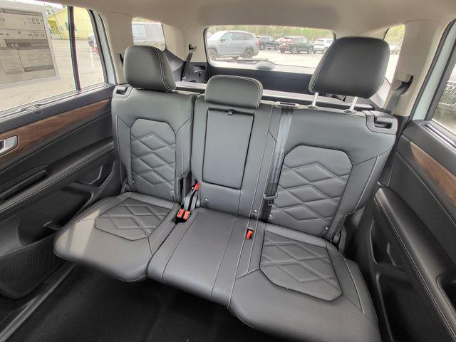 2026 Volkswagen Atlas SE with Technology