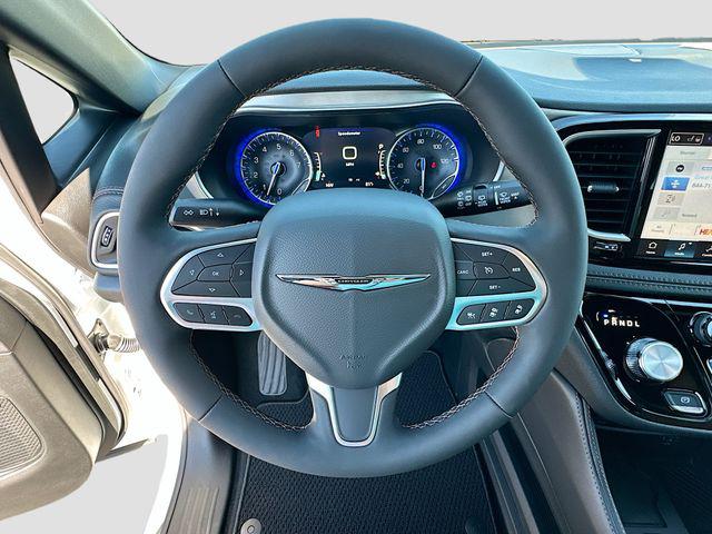 2026 Chrysler Pacifica Pinnacle AWD