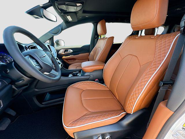 2026 Chrysler Pacifica Pinnacle AWD