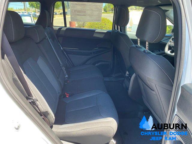 2026 Jeep Cherokee Laredo 4x4