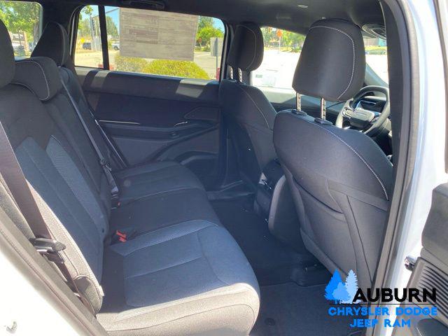 2026 Jeep Cherokee Laredo 4x4