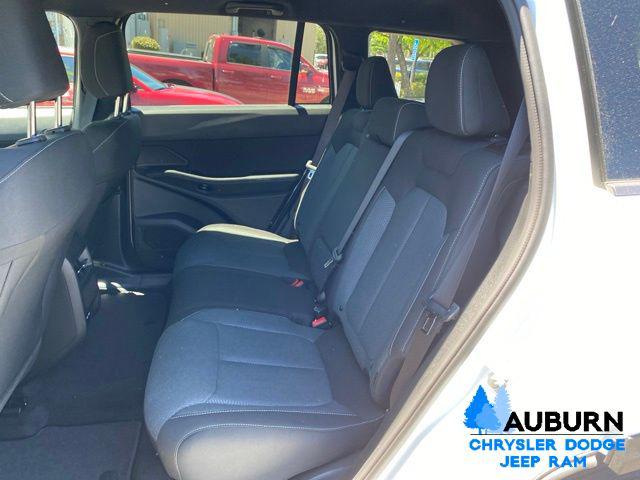 2026 Jeep Cherokee Laredo 4x4