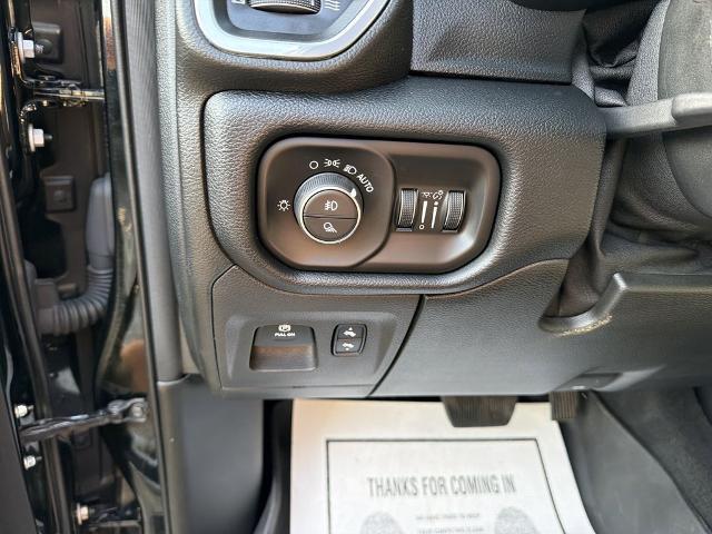 2019 Ram 1500 Laramie Crew Cab 4x4 5'7" Box
